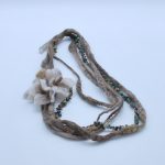 Collana in lana e feltro